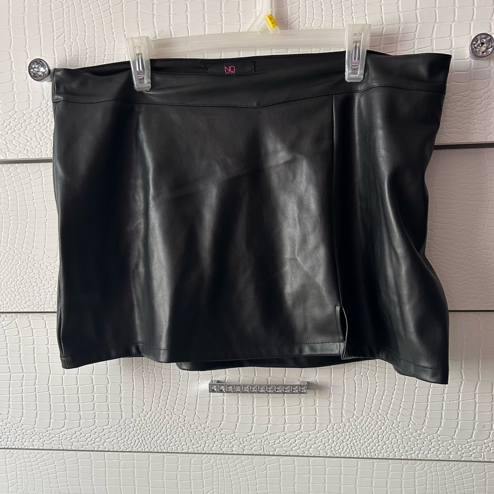 Cute Leather Skirt 🖤